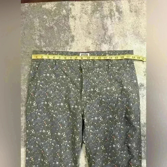 Men’s Gray Altamont Joggers - Picture 7 of 10